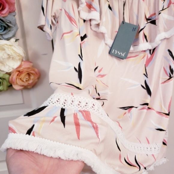 New LYSSE One shoulder Ruffle top Blouse Medium - Picture 2 of 5